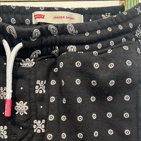 Levi's Black bandana Patterned Kids Casual Shorts boys size 6 - Picture 2 of 6